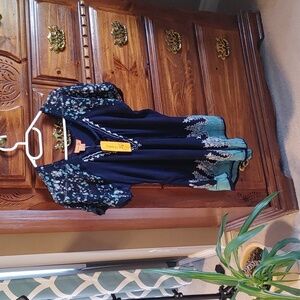 🍁NWT WOMEN'S BLUE BOHEMIAN EMBROIDERED TUNIC